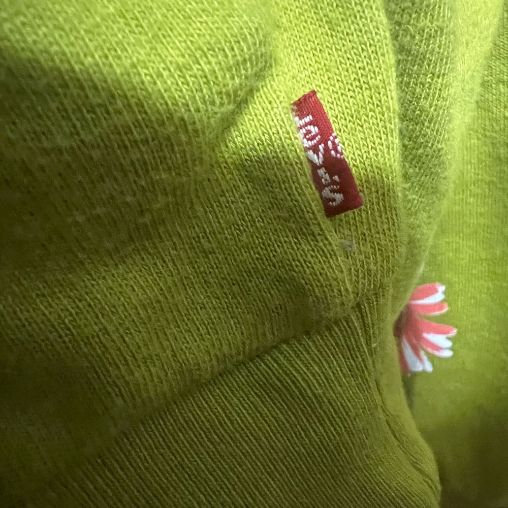Levi's-Chartreuse Sweatshirt with Daisy Print NWT - Picture 5 of 10